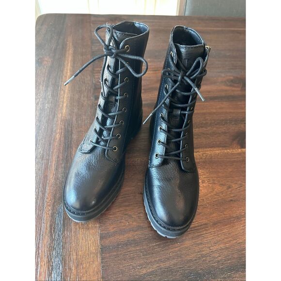 Cole Haan Women's Greenwich Lace Up combat Bootie - Picture 1 of 10